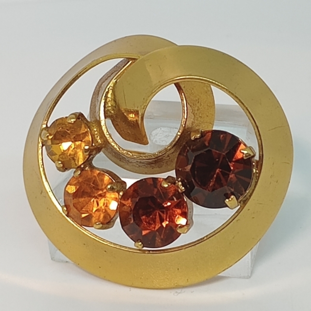 * Vintage Made In Germany Root Beer & Amber Glass Gold Tone Pin Brooch